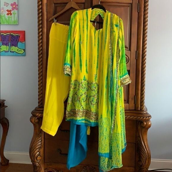 Indian Salwaar Kameez suit. - Picture 5 of 8